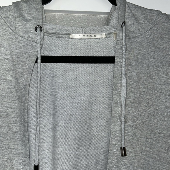 Women’s gray sz Large lounging robe/ cover up - Picture 2 of 3